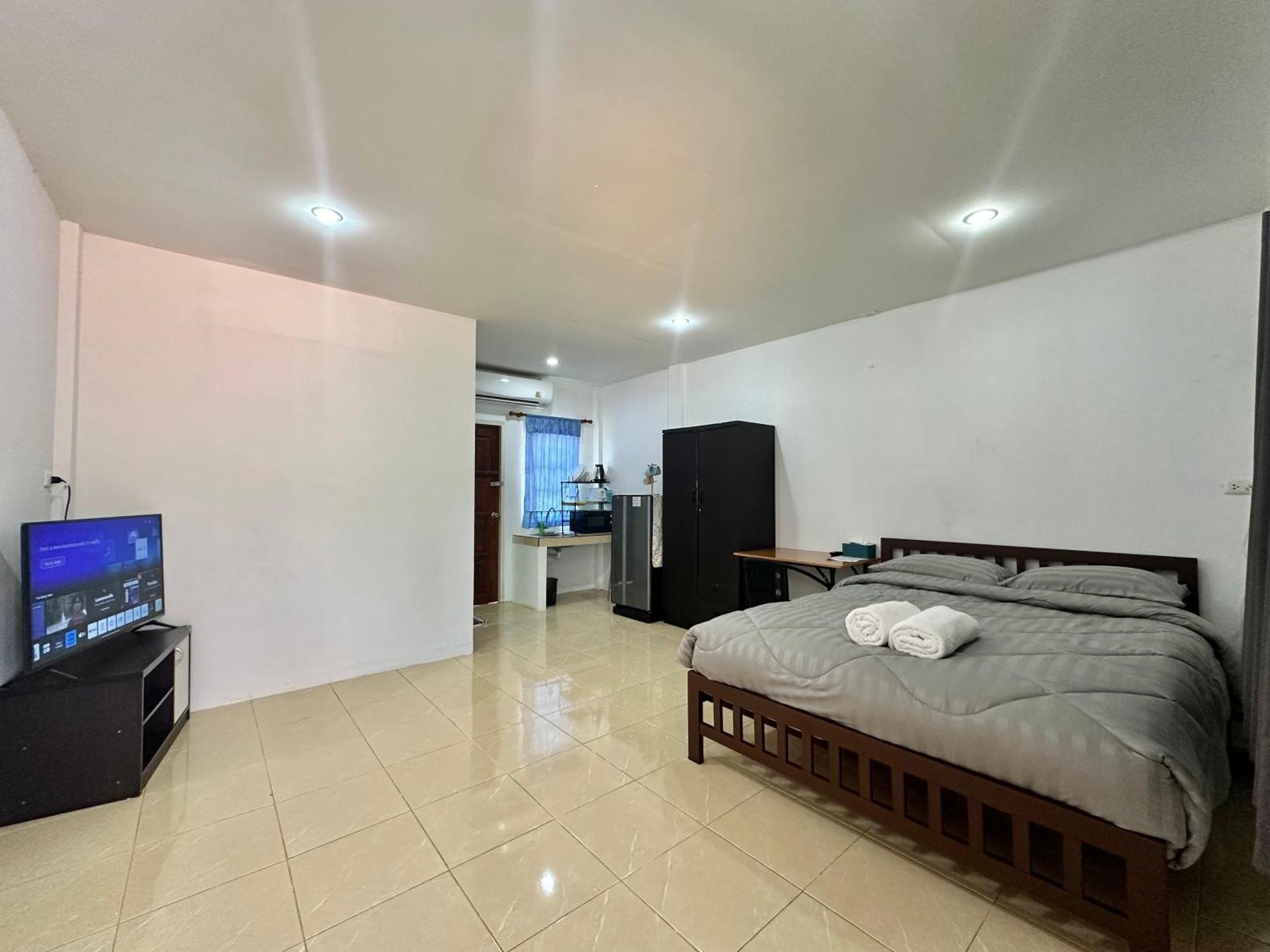 Bangtao Corner Apartment Банг Тао Бийч Екстериор снимка
