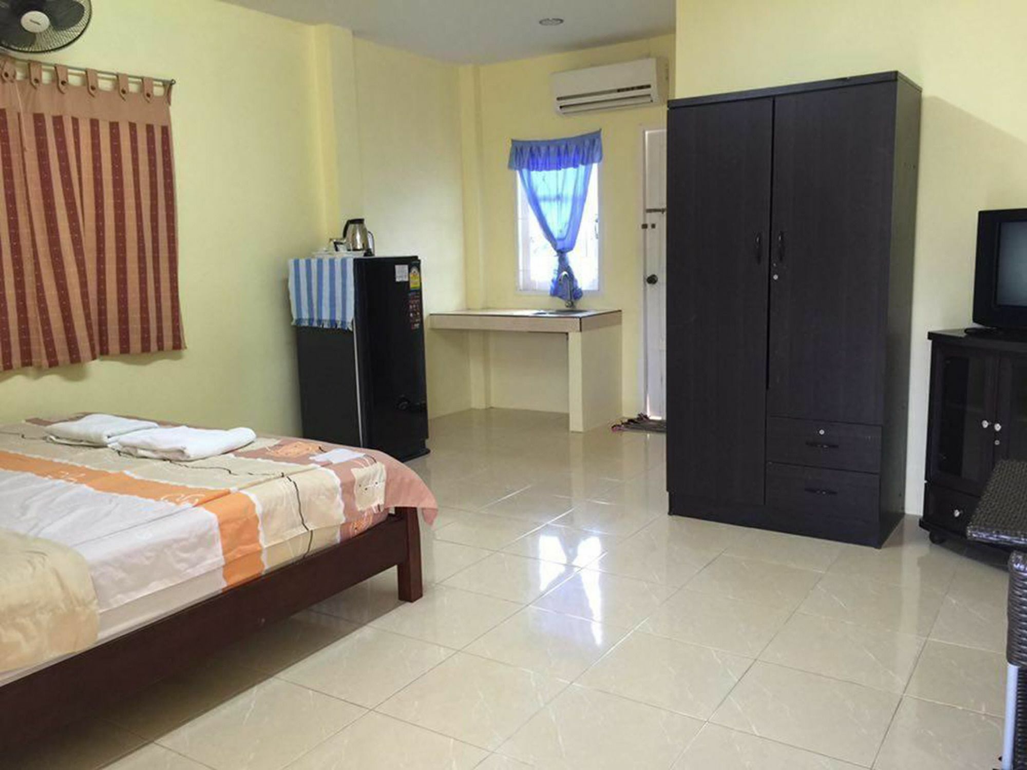 Bangtao Corner Apartment Банг Тао Бийч Екстериор снимка